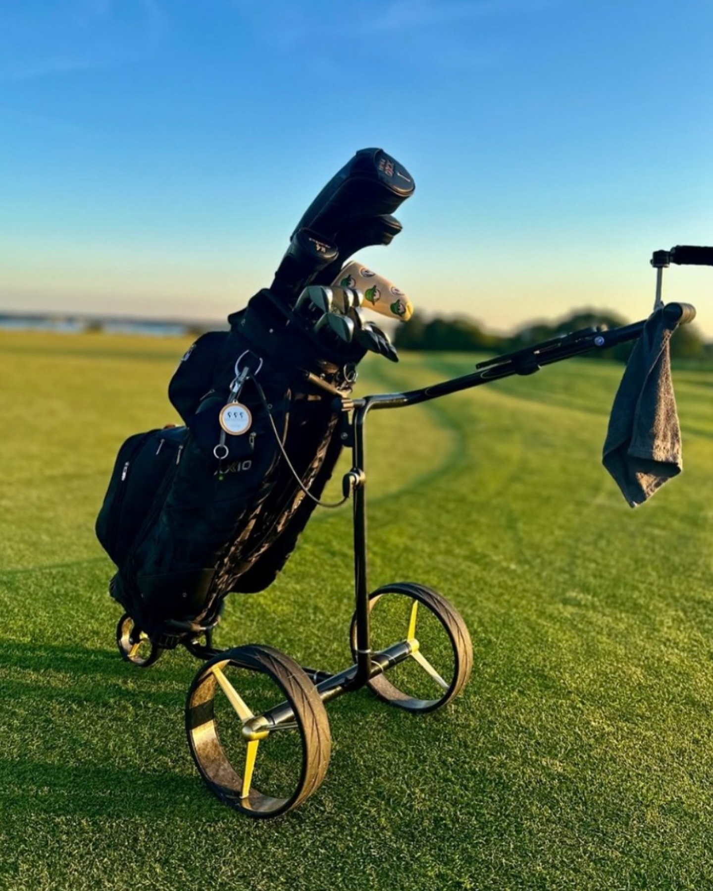 Golf is where patience meets passion
@golfblog_putterkoenig
#jucad #golf #hcp #special #inspo #golfing #fyp #chipping #golfcourse #style #golffvibes Golf is where patience meets passion
@golfblog_putterkoenig
#jucad #golf #hcp #special #inspo #golfing #fyp #chipping #golfcourse #style #golffvibes