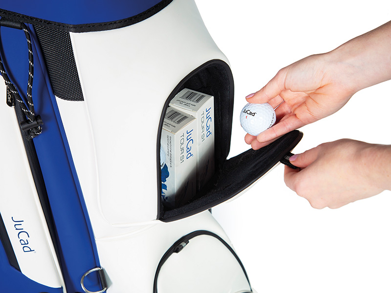 JuCad_bag_First Class Revolution_royal blue-white_JBFCR-BW_example magnetic closure 2_